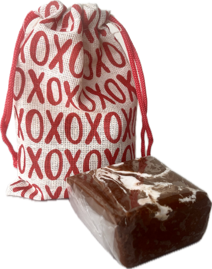 Love gift bag with Fudge